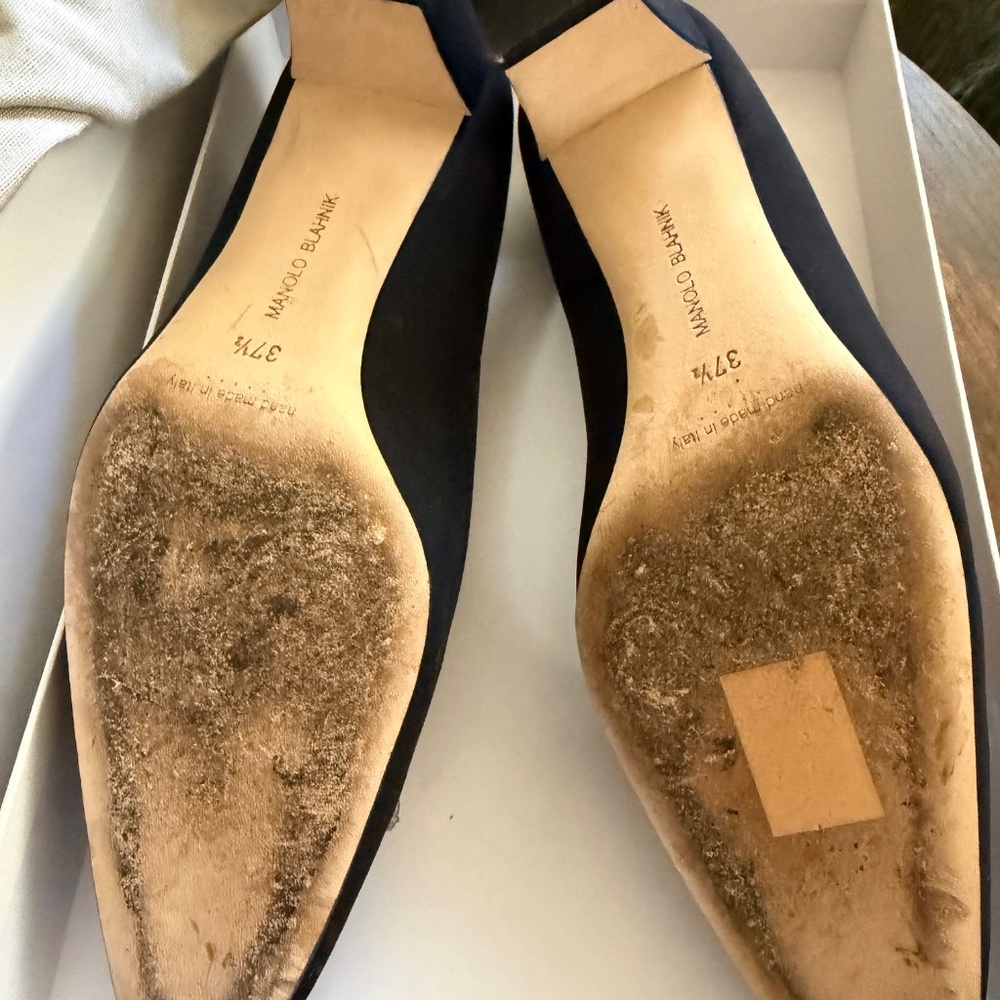 Manolo Blahnik Black Embellished Satin Pumps with Crystal Brooch - Picture 5 of 13